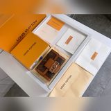 Короткая сумка Daphne, вдохновленная классической сумкой, изготовлена из ткани M