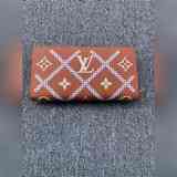 Новый кожаный кошелек Zippy с тиснением из кожи телячьей кожи Monogram Vernis с 