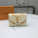 Кошелек Victorine】m80086 Данная модель кошелька Victorine выполнена в стиле mon.