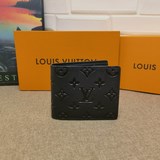M60895 Серия с рисунком «личи» Самая классическая модель. Этот кошелек относится