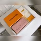 Высококачественный оригинал. Элегантный кошелек изготовлен из роскошной мягкой к