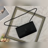 Сумка Saint Laurent с логотипом на передней клапане, ремешком через плечо с заст