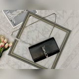 Сумка Saint Laurent с логотипом на передней клапане, ремешком через плечо с заст