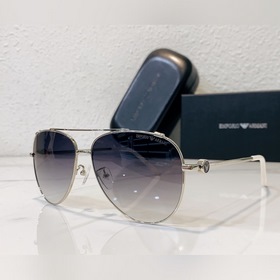 Очки EMPORIO ARMANI Модель： EA4021 Размер： 61х14-145