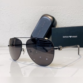 Очки EMPORIO ARMANI Модель： EA4021 Размер： 61х14-145