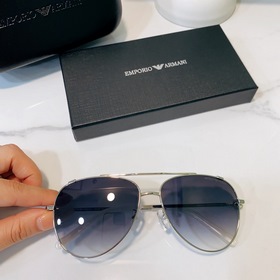Очки EMPORIO ARMANI Модель： EA4021 Размер： 61х14-145