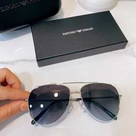 Очки EMPORIO ARMANI Модель： EA4021 Размер： 61х14-145