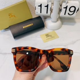 BURBERRY Новая модель BE4348 Размер 54, 22-145 0