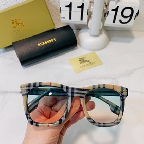 BURBERRY Новая модель BE4348 Размер 54, 22-145 0