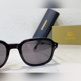 BURBERRY Модель： BB4183 Размер： 51х21-145