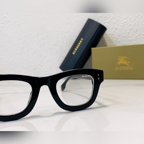 BURBERRY Модель： BE4352 Размер： 49х25-145