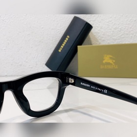 BURBERRY Модель： BE4352 Размер： 49х25-145