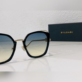 BvlgarI Модель： BV 9735 Изысканная змеиная головка, украшенная м
