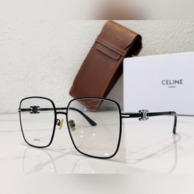 Логотип CELINE, изящно украшающий оправу, придает ей уникальную ф