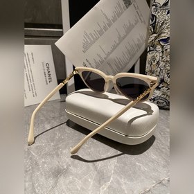 CHANEL Модель CH6235 Белый