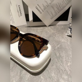 Детали CHANEL Модель CH6235