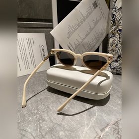 CHANEL Модель CH6235 ~~Цвет чайного молока