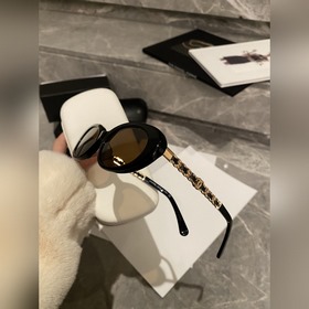 Детали Chanel Grand Mademoiselle CH7980