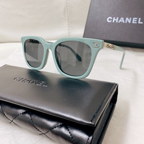 CHANEL представляет новую модель очков.  Очень подходит для свет