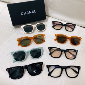 CHANEL представляет новую модель очков.  Очень подходит для свет