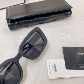 Черные очки с выемкой  Chanel Модель： CH10519