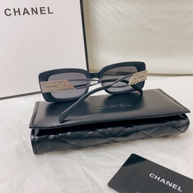 Черные очки с выемкой  Chanel Модель： CH10519