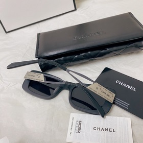 Черные очки с выемкой  Chanel Модель： CH10519