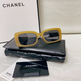 Новая модель на официальном сайте Chanel： CH10519 Модель с фирме