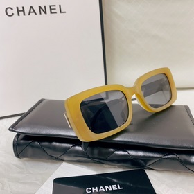 Новая модель на официальном сайте Chanel： CH10519 Модель с фирме