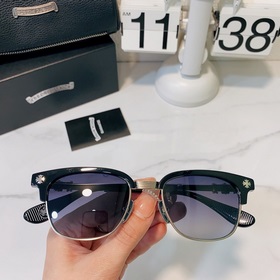 CHROME HEARTS Модель： BONENNOISSEUR II Размер： 53-19-150