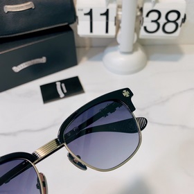 CHROME HEARTS Модель： BONENNOISSEUR II Размер： 53-19-150