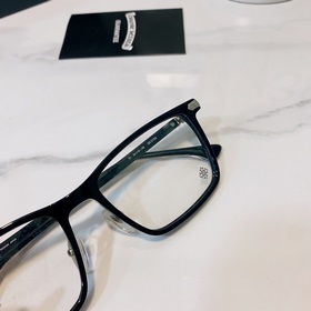 CHROME HEARTS Модель： CH3106 Размер： 54-18-150