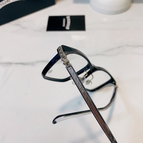 CHROME HEARTS Модель： CH3106 Размер： 54-18-150
