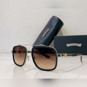 CHROME HEARTS Модель： HARDMAN