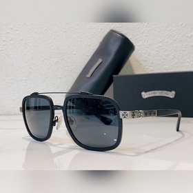 CHROME HEARTS Модель： HARDMAN