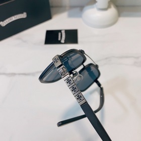 CHROME HEARTS Модель： HARDMAN Размер： 58-19-145