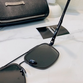 CHROME HEARTS Модель： DO NAD GO Размер： 58-18-149