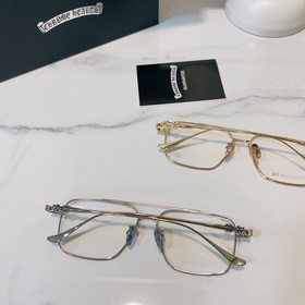 2 CHROME HEARTS Модель： CH8172 Размер： 58-15-146 Титан