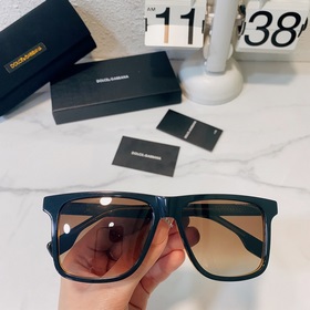 DOLCE & GABBANA* Модель： DG4428 Размер： 55х17-140