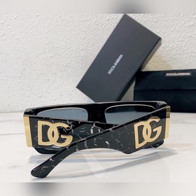 DOLCE & GABBANA* Модель： DG2715 Размер： 56, 18-145