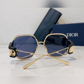 Dior 30 MONTAIGNE S5U, высокая версия Размер： 58 x 19 x 130