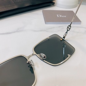 dior Модель： 0595/S Размер： 62 15-145