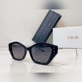 Dior MISSDIORS1U Уникальный дизайн Размер： 56 отделений 18-135 Г