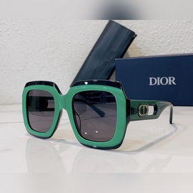 Новинка от Dior CD2802 Размеры： 53 x 25 x 145