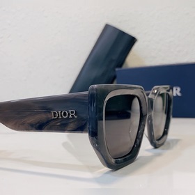 dior Модель： dior STE Размер： 53 x 21 x 145