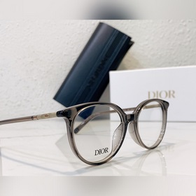 dior Модель： MiniCD B1I Размеры： 53 x 16 x 140