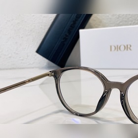 dior Модель： MiniCD B1I Размеры： 53 x 16 x 140