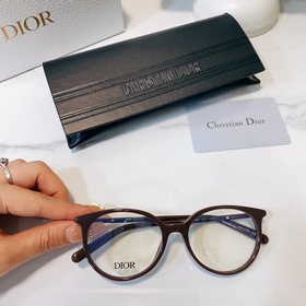 dior Модель： MiniCD B1I Размер： 53 x 16 x 140