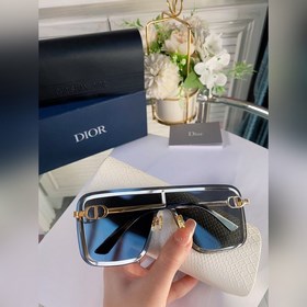 Модель, представленная блогером на TikTok Dior Sunshine S1U Стил