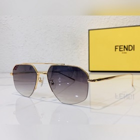 FENDI Модель： FE40062U Размер： 58/16-140